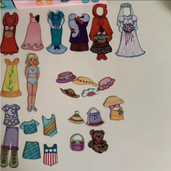 Vintage Magnetic Fashion Dress Up Set Storage Tin On The Go Travel 40pc Magnets - Picture 7 of 16
